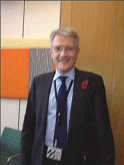photog44.jpg (29637 bytes)