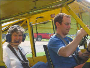 flying15.jpg (43090 bytes)